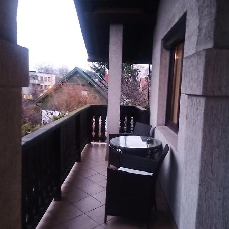 Pokoj W Domu Z Duzym Ogrodem Cracovia Esterno foto