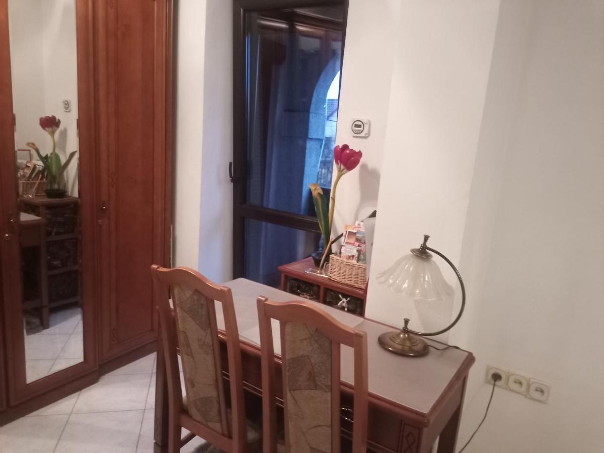 Pokoj W Domu Z Duzym Ogrodem Cracovia Esterno foto